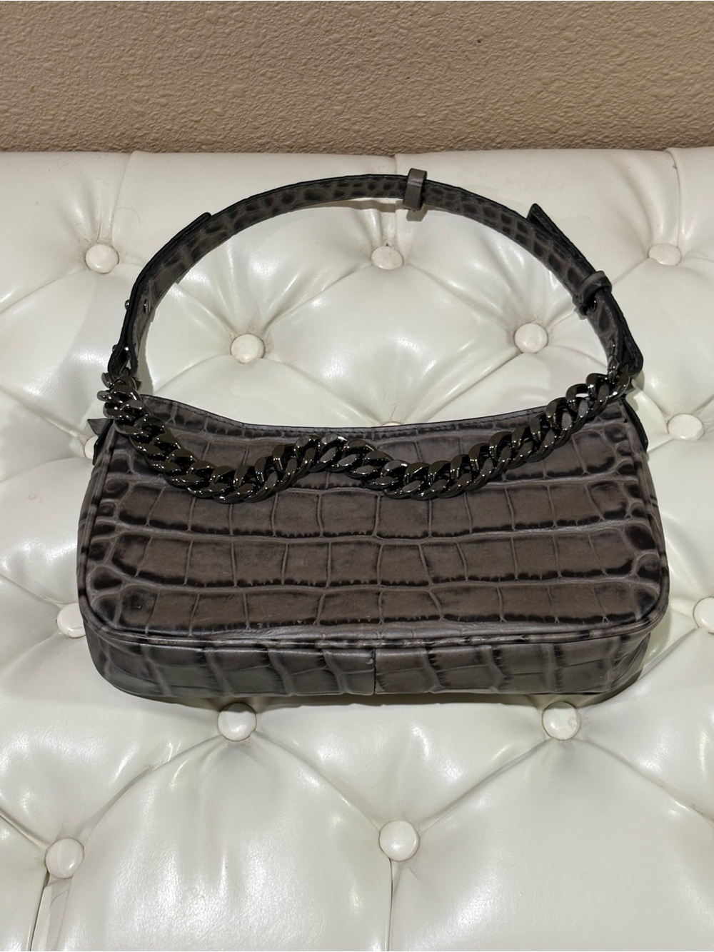 Vince Camuto Manon Leather Baguette Shoulder Bag Lavagna (Grey Crocodile) Color